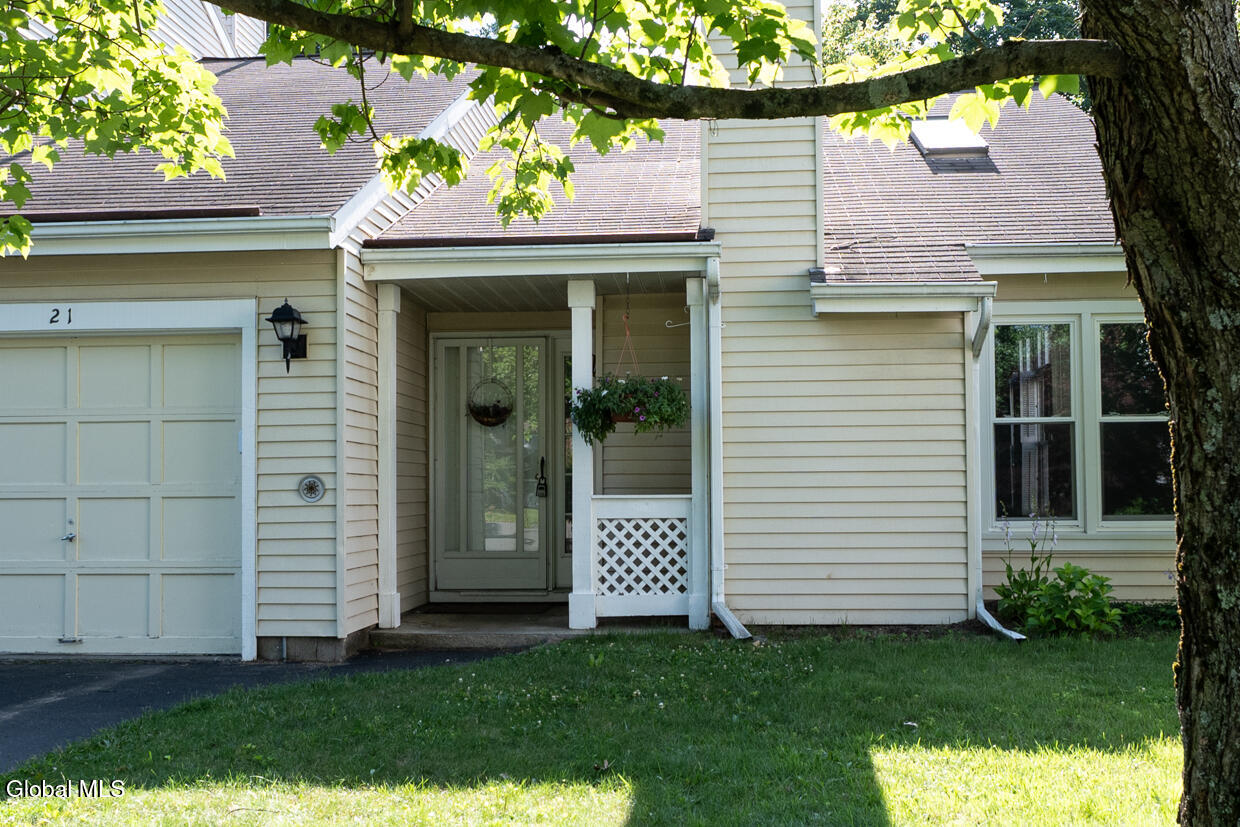 21 Cobble Court Clifton Park NY 12065