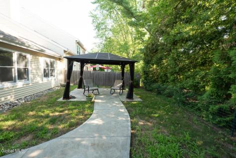 21 Cobble Court Clifton Park NY 12065