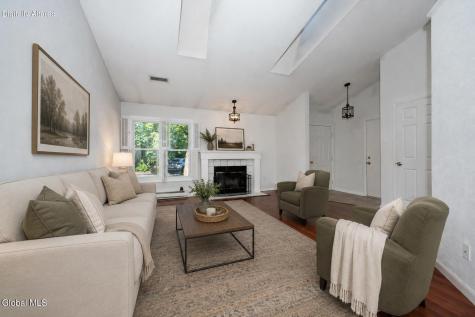 21 Cobble Court Clifton Park NY 12065