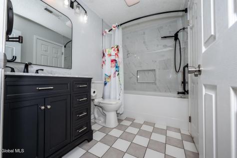 21 Cobble Court Clifton Park NY 12065
