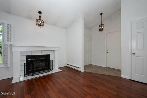 21 Cobble Court Clifton Park NY 12065