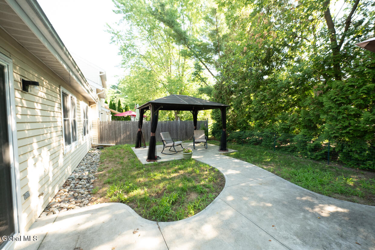 21 Cobble Court Clifton Park NY 12065
