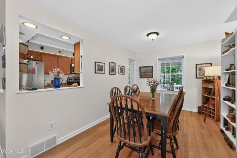 11 Kensington Court Delmar NY 12054