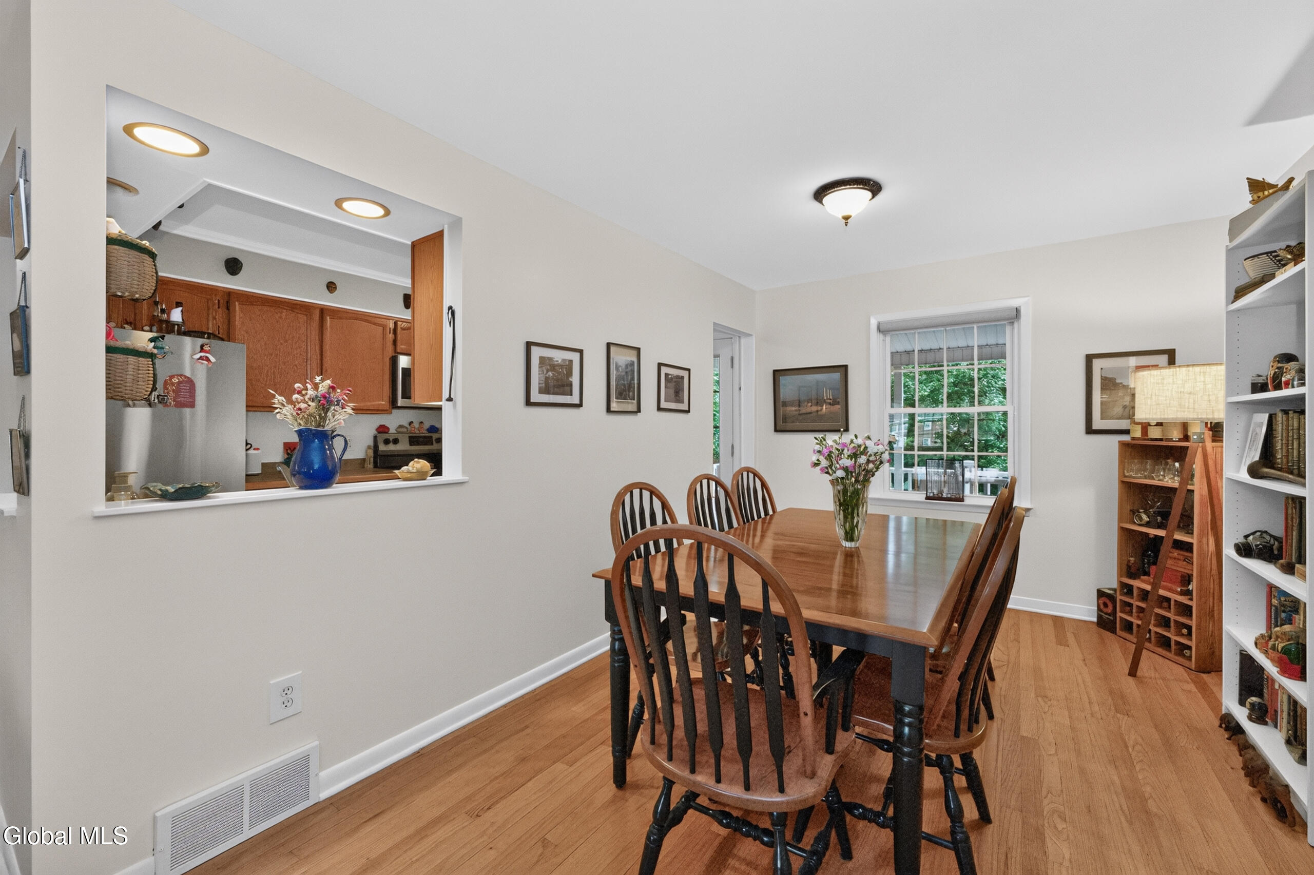 11 Kensington Court Delmar NY 12054
