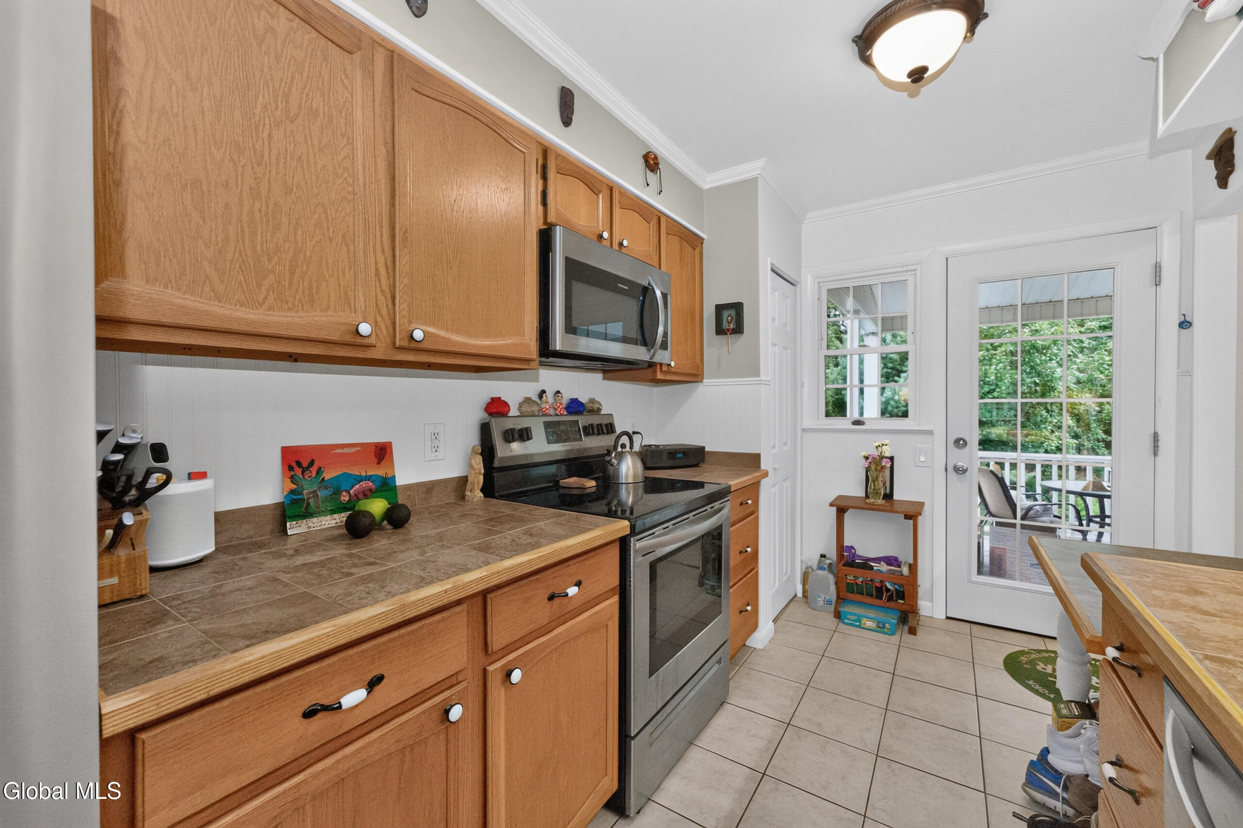 11 Kensington Court Delmar NY 12054