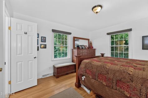 11 Kensington Court Delmar NY 12054
