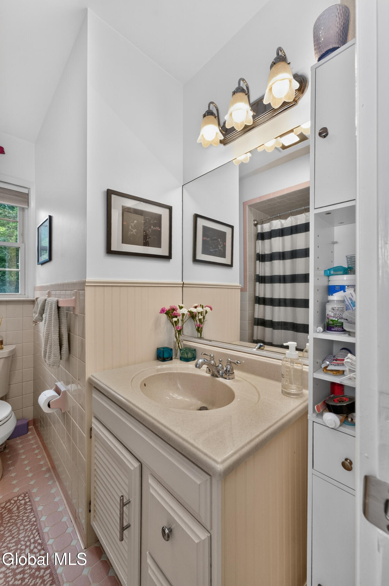 11 Kensington Court Delmar NY 12054