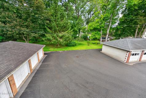 11 Kensington Court Delmar NY 12054