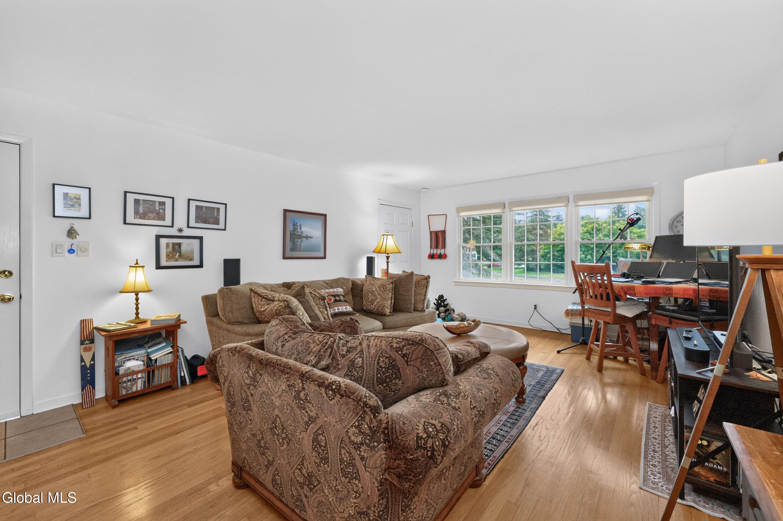 11 Kensington Court Delmar NY 12054