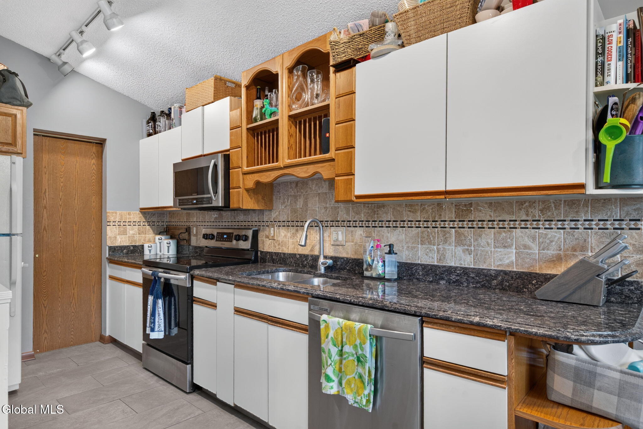 507 Greenwich Drive Albany NY 12203