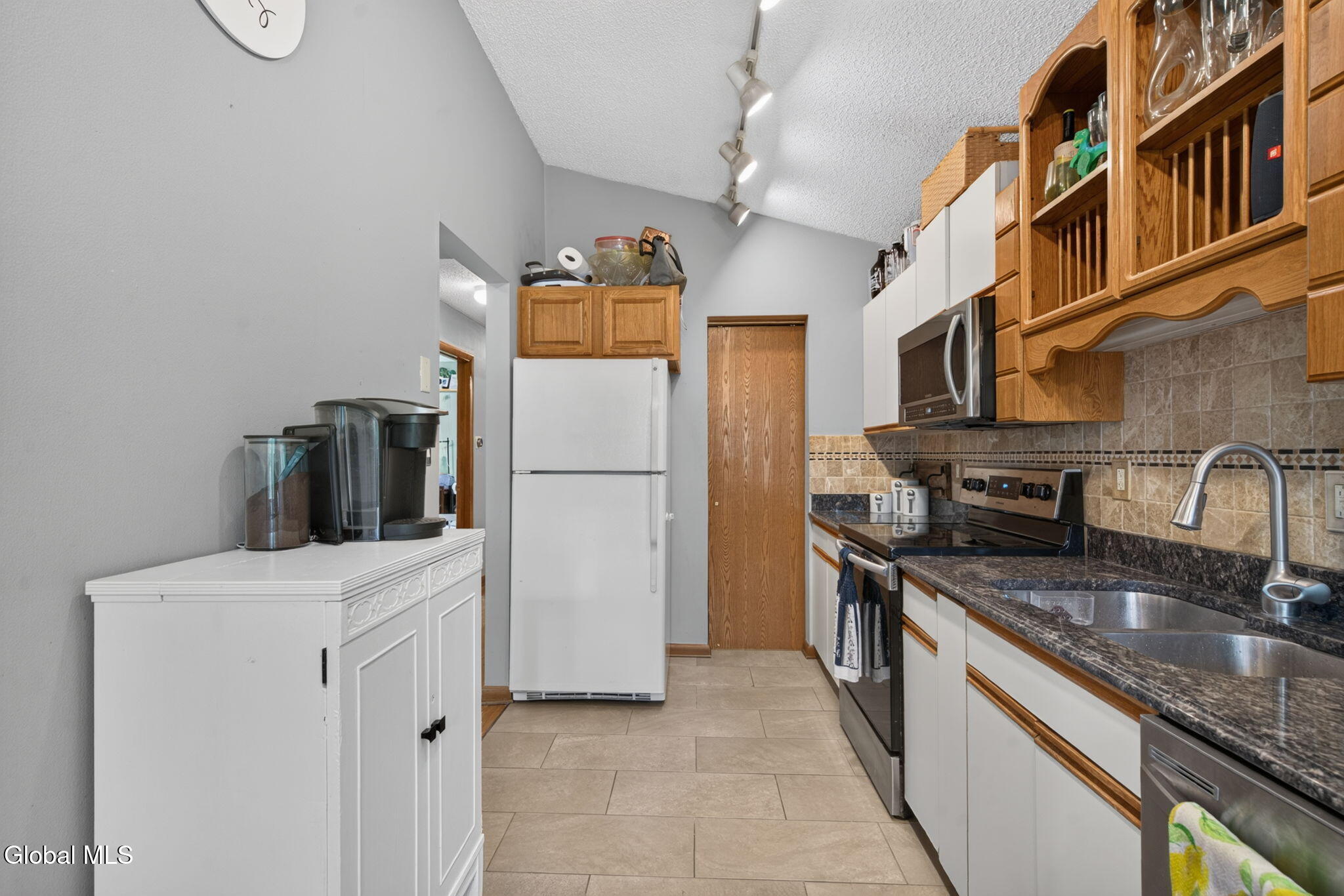 507 Greenwich Drive Albany NY 12203
