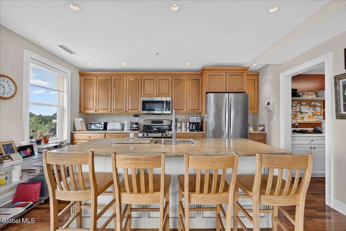 59 Railroad Place Saratoga Springs NY 12866