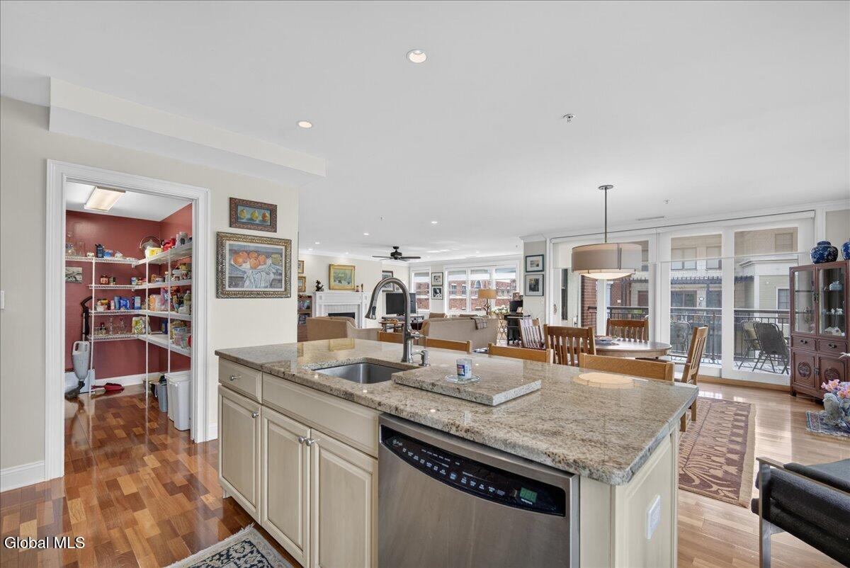 59 Railroad Place Saratoga Springs NY 12866