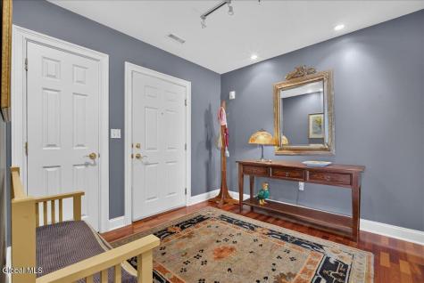 59 Railroad Place Saratoga Springs NY 12866