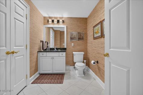 59 Railroad Place Saratoga Springs NY 12866