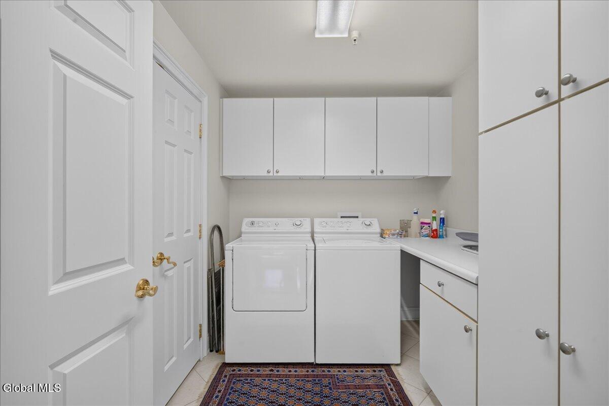 59 Railroad Place Saratoga Springs NY 12866