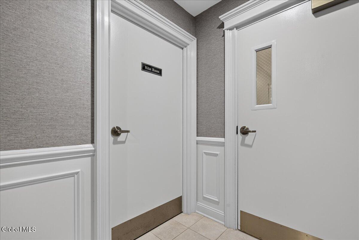 59 Railroad Place Saratoga Springs NY 12866