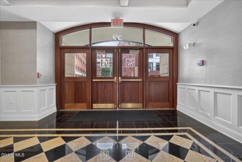 59 Railroad Place Saratoga Springs NY 12866