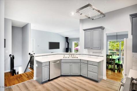 12 Camden Circle Delmar NY 12054