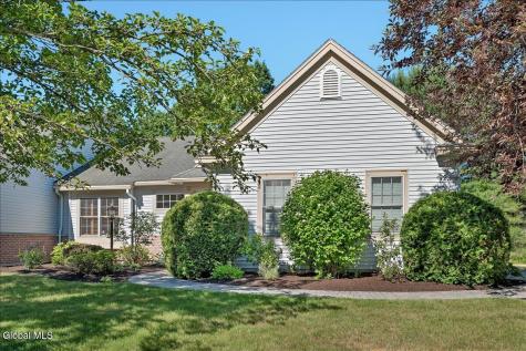 12 Camden Circle Delmar NY 12054