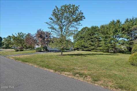 12 Camden Circle Delmar NY 12054