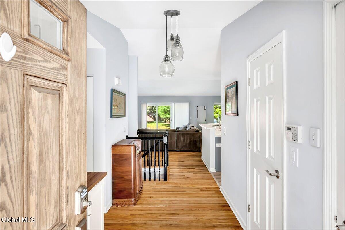 12 Camden Circle Delmar NY 12054