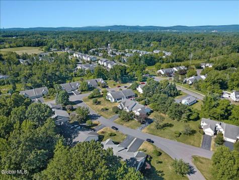 12 Camden Circle Delmar NY 12054