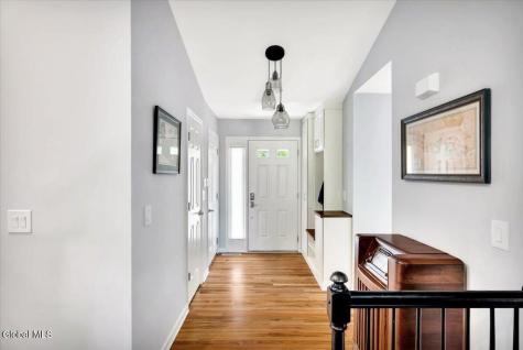 12 Camden Circle Delmar NY 12054