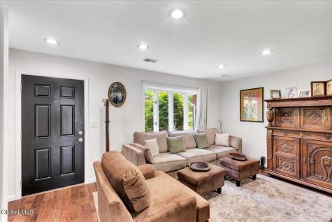 165 Hague Boulevard Glenmont NY 12077
