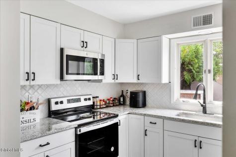 165 Hague Boulevard Glenmont NY 12077