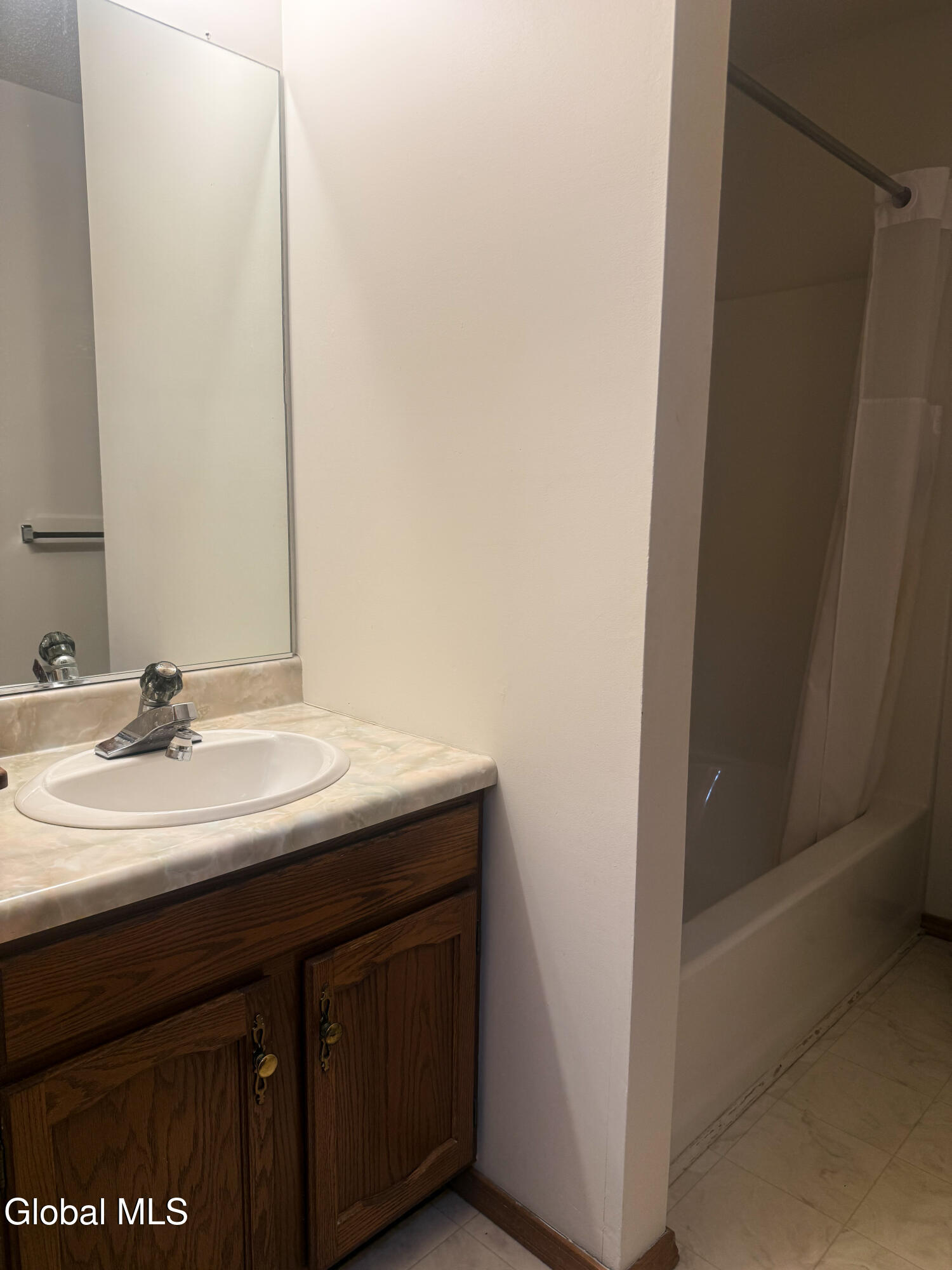 25 Peterson Court Troy NY 12180