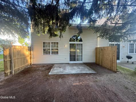 25 Peterson Court Troy NY 12180