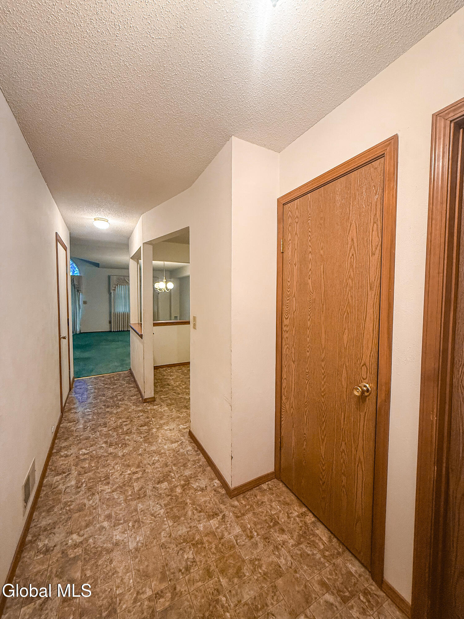 25 Peterson Court Troy NY 12180