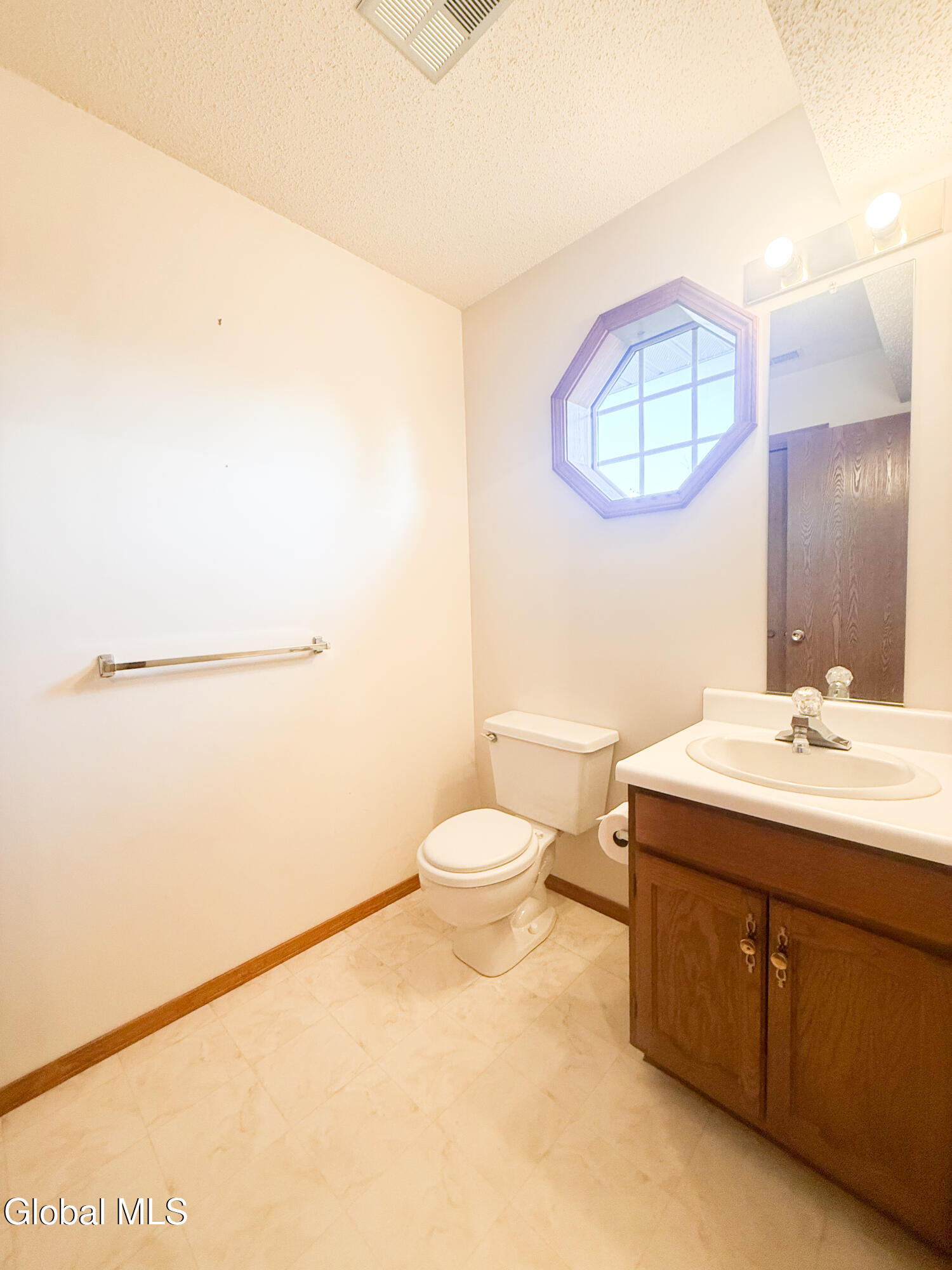 25 Peterson Court Troy NY 12180