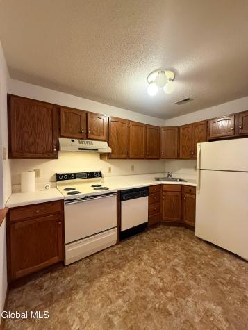25 Peterson Court Troy NY 12180