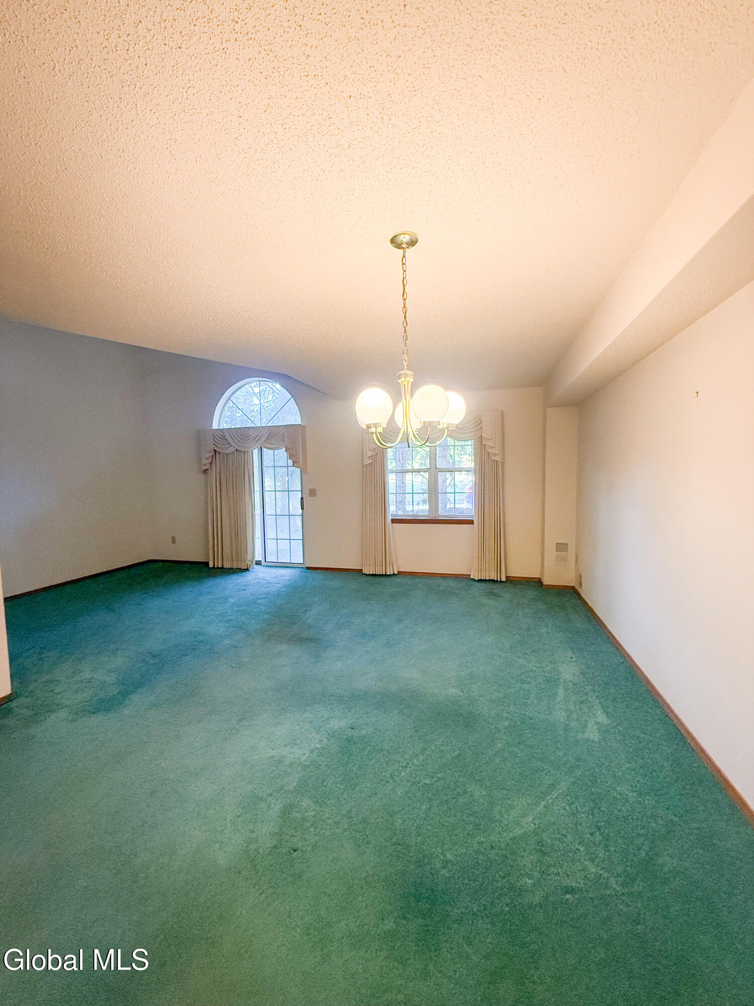25 Peterson Court Troy NY 12180