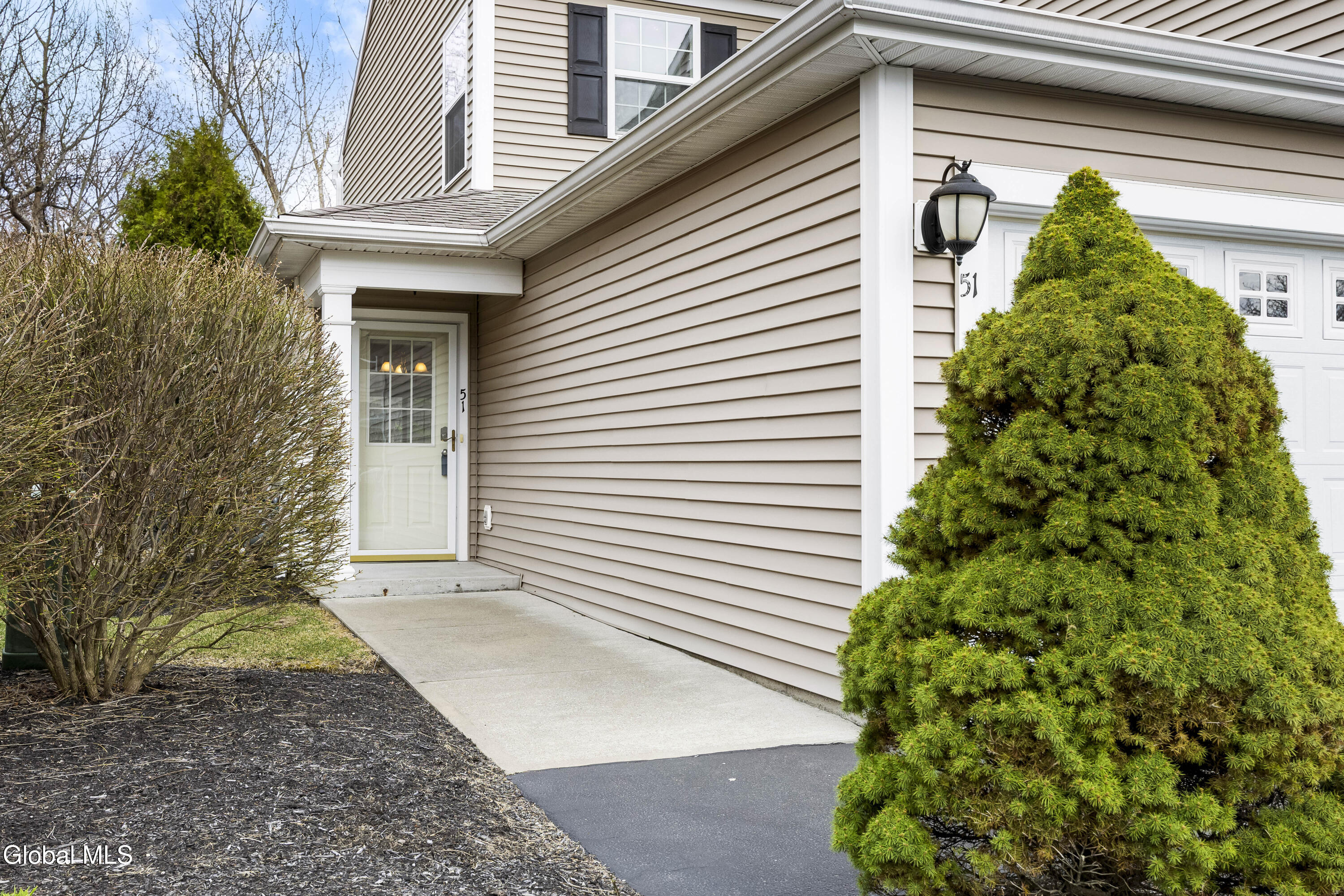 51 Governor Circle Albany NY 12208