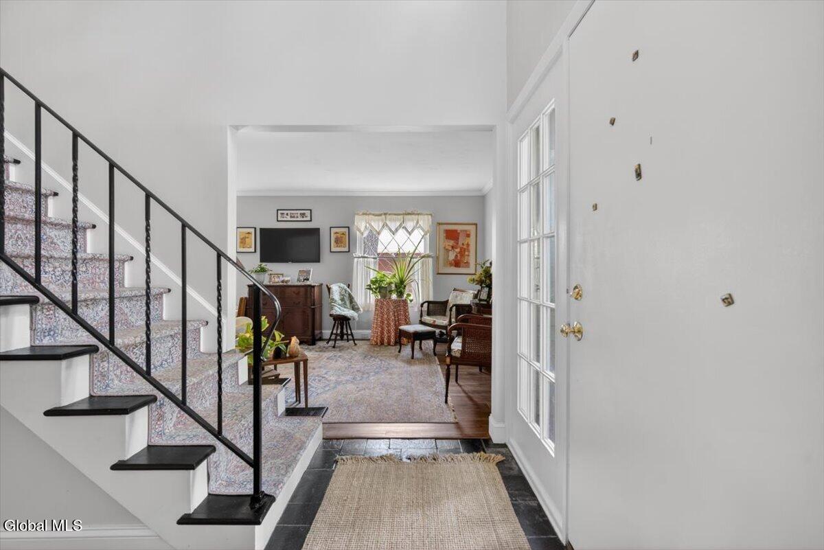 7 Spruce Court Delmar NY 12054