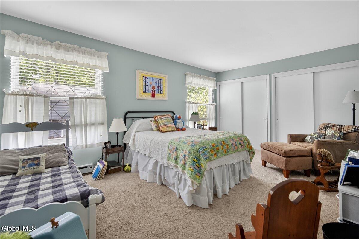 7 Spruce Court Delmar NY 12054