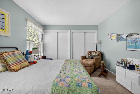 7 Spruce Court Delmar NY 12054
