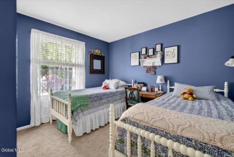 7 Spruce Court Delmar NY 12054