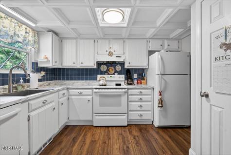 7 Spruce Court Delmar NY 12054