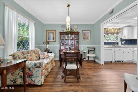 7 Spruce Court Delmar NY 12054
