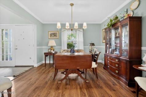 7 Spruce Court Delmar NY 12054