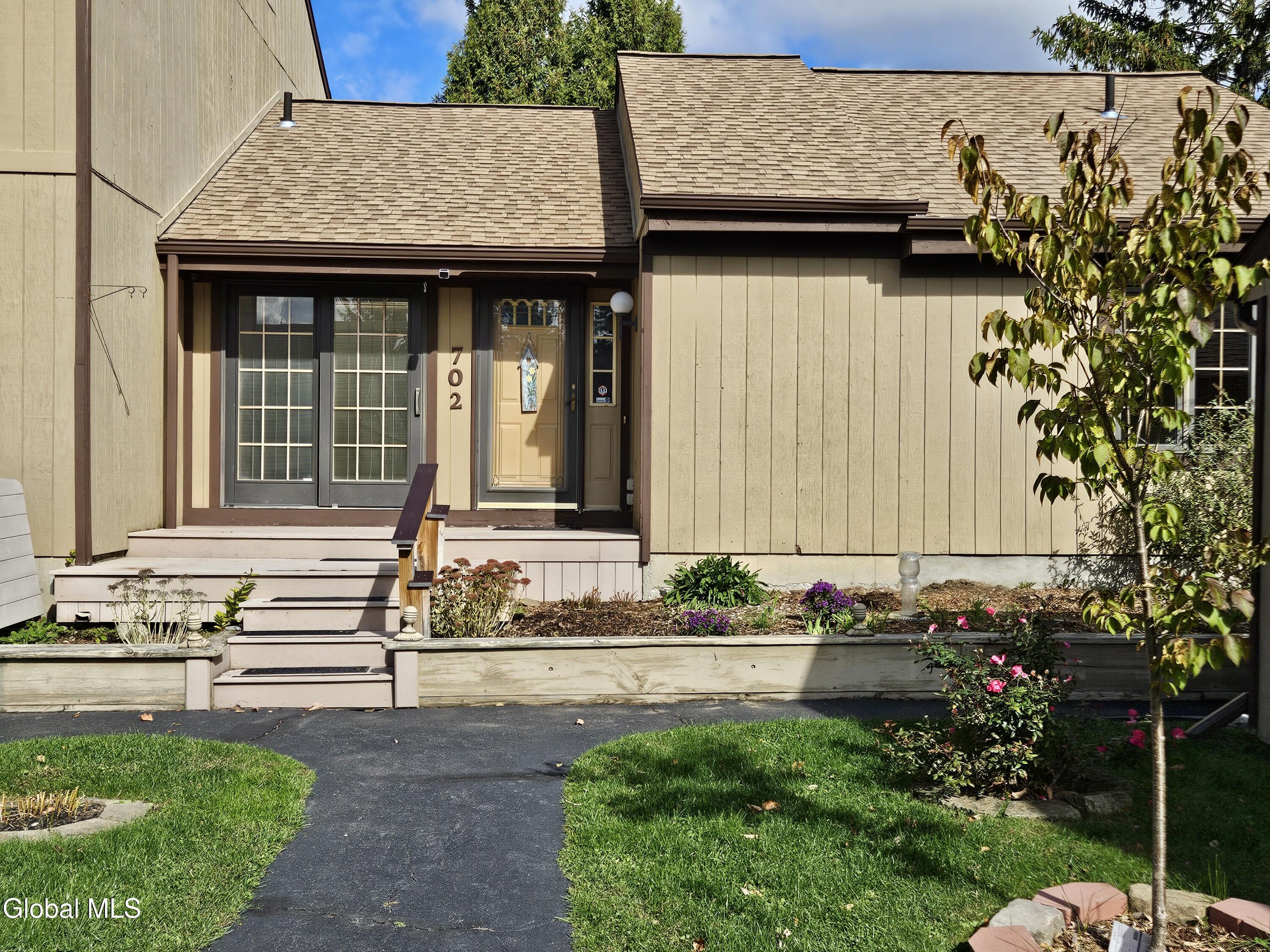 702 Huntington Court East Greenbush NY 12061