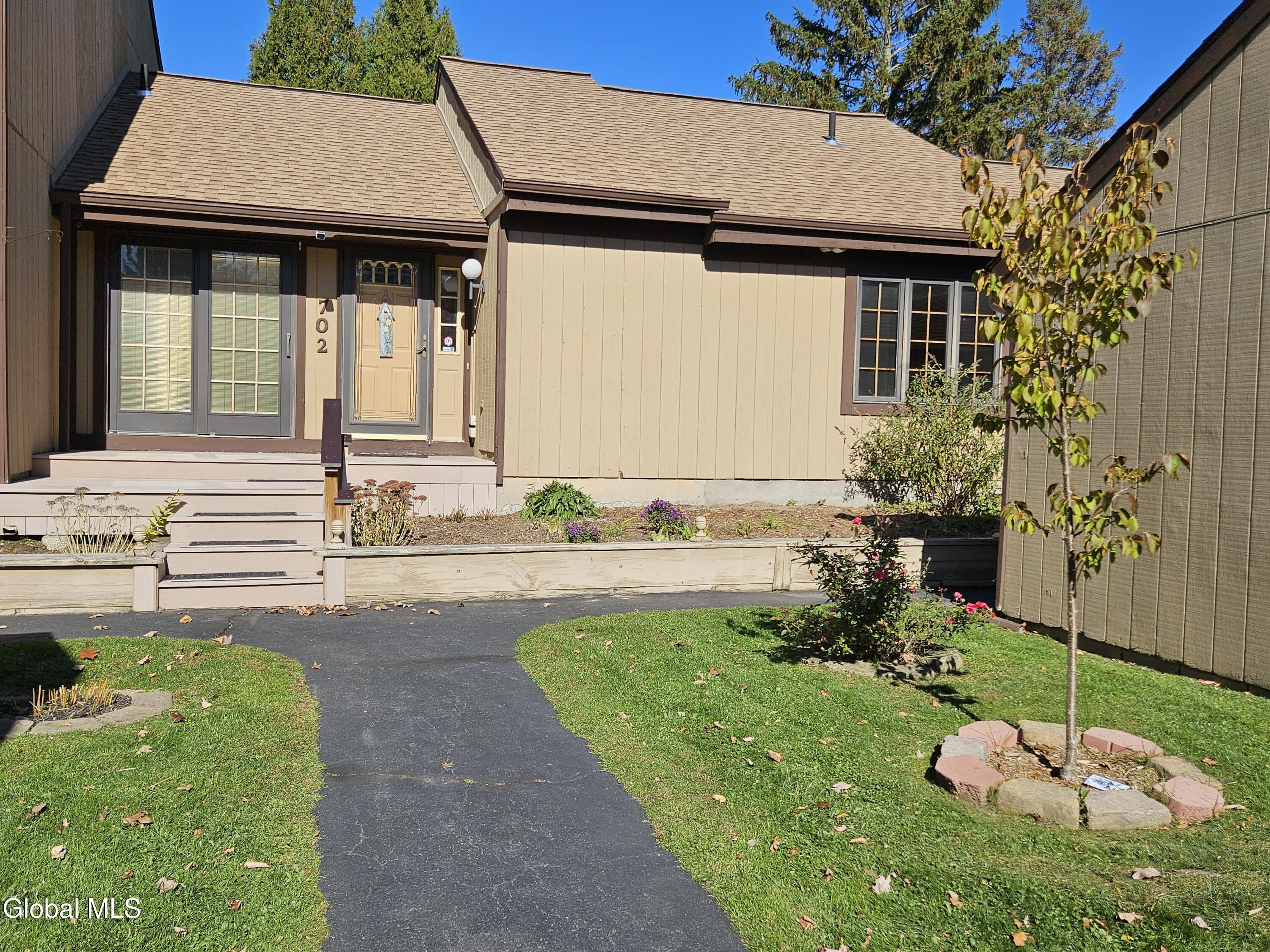 702 Huntington Court East Greenbush NY 12061