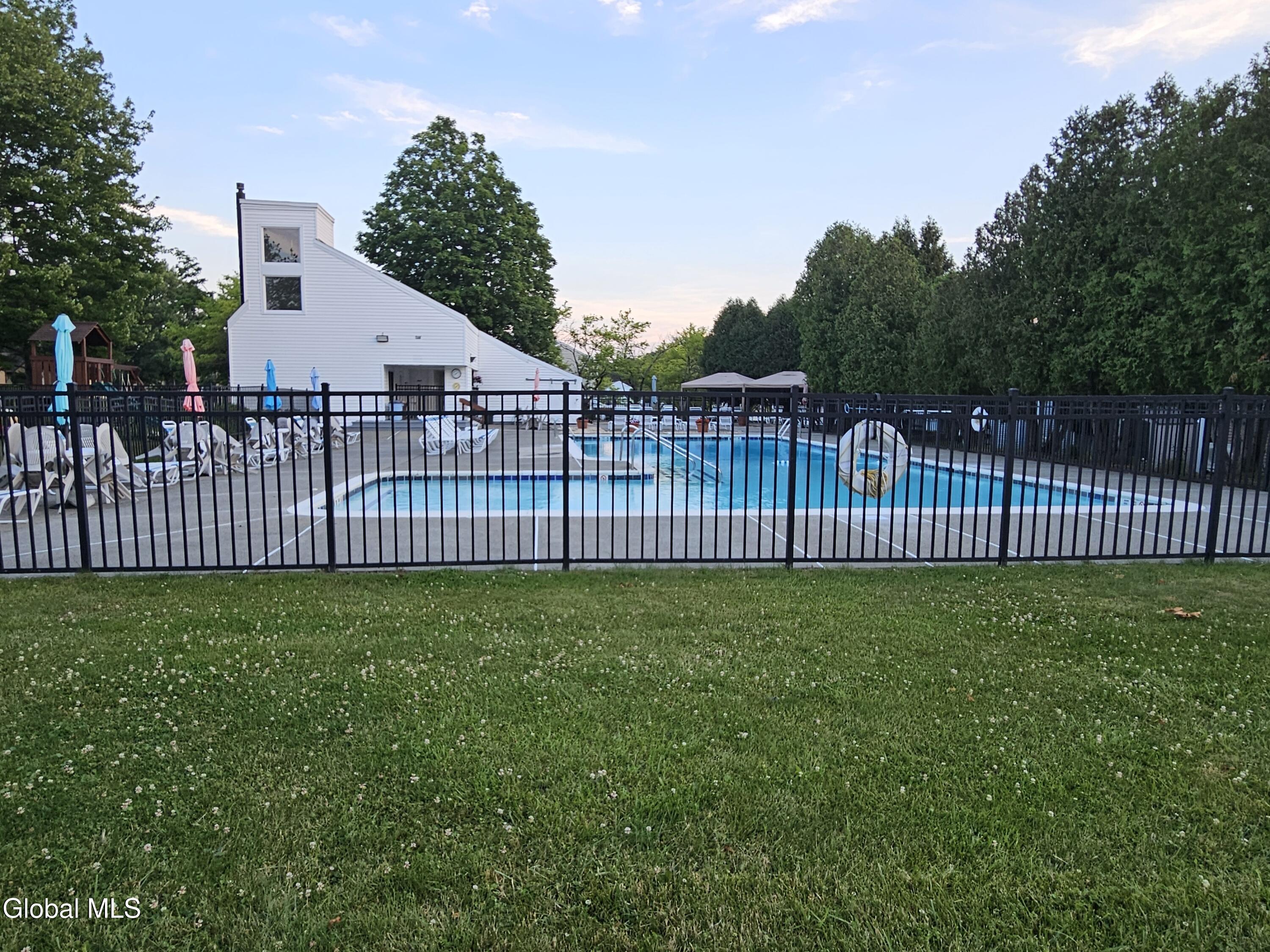 702 Huntington Court East Greenbush NY 12061