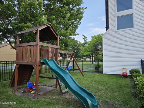 702 Huntington Court East Greenbush NY 12061