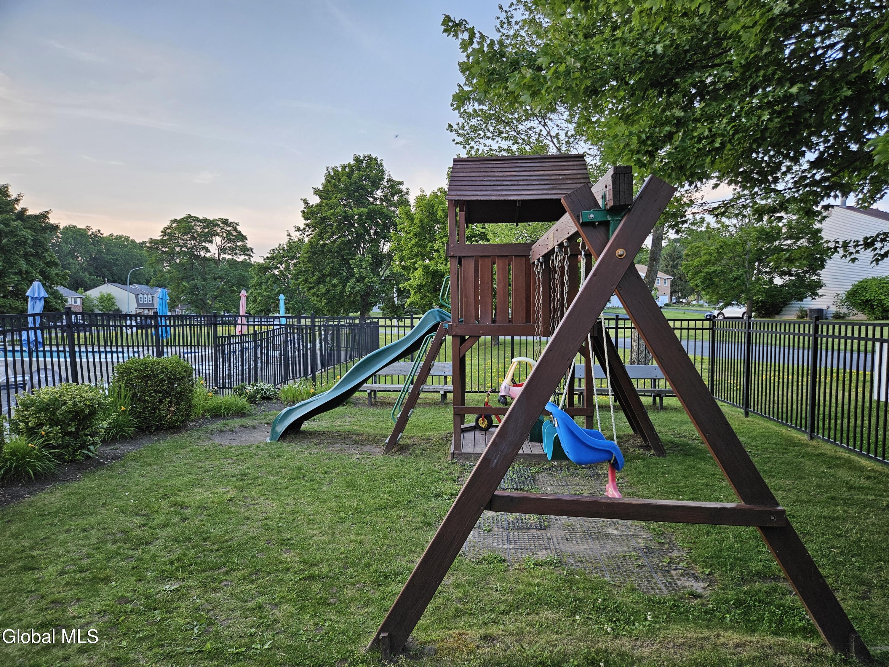702 Huntington Court East Greenbush NY 12061