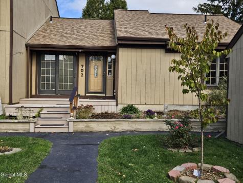 702 Huntington Court East Greenbush NY 12061